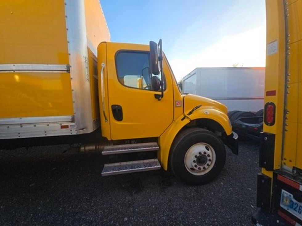 Medium Duty Box Truck-Light and Medium Duty Trucks-Freightliner-2022-M2-Apopka-FL-222,664\n\t\tmiles-$ 50,750 - Image 7