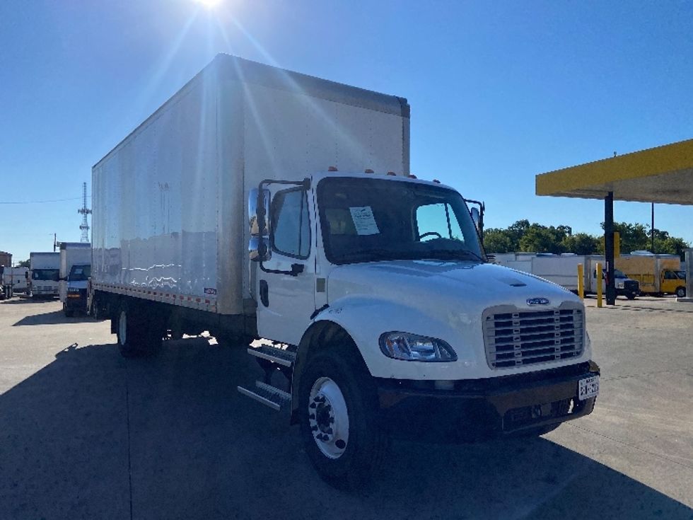Medium Duty Box Truck-Light and Medium Duty Trucks-Freightliner-2022-M2-Arlington-TX-319,583\n\t\tmiles-$ 36,500 - Image 1