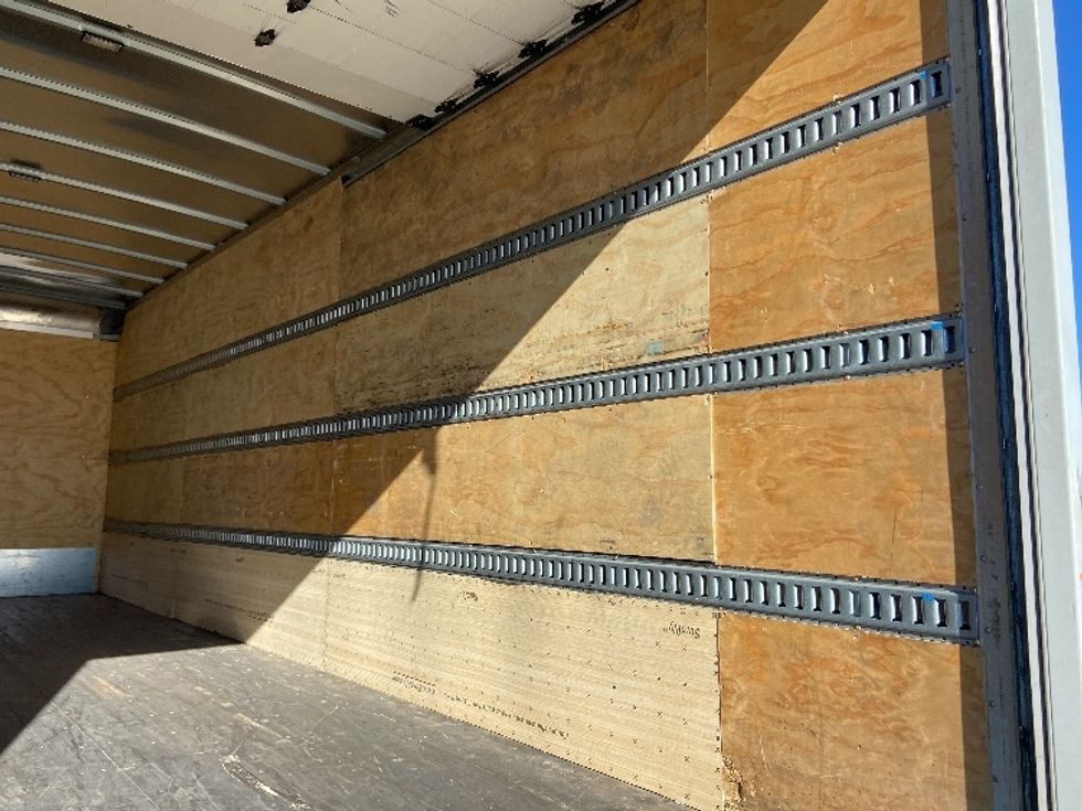 Medium Duty Box Truck-Light and Medium Duty Trucks-Freightliner-2022-M2-Arlington-TX-319,583\n\t\tmiles-$ 36,500 - Image 12