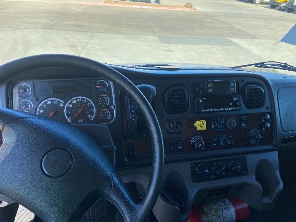 Medium Duty Box Truck-Light and Medium Duty Trucks-Freightliner-2022-M2-Arlington-TX-319,583\n\t\tmiles-$ 36,500 - Image 18
