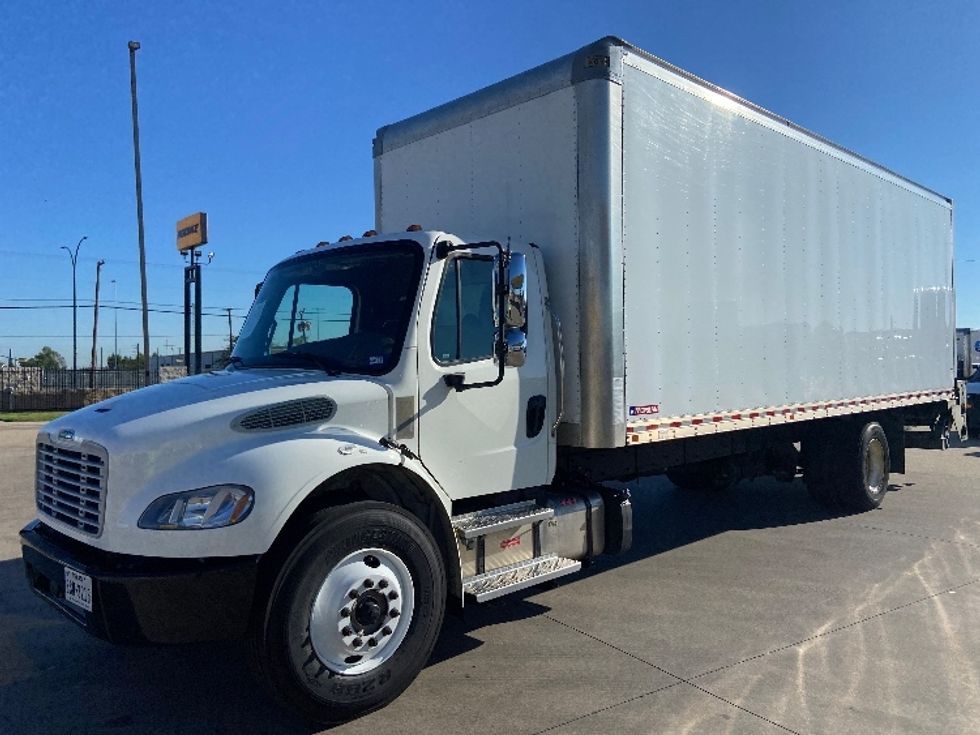 Medium Duty Box Truck-Light and Medium Duty Trucks-Freightliner-2022-M2-Arlington-TX-319,583\n\t\tmiles-$ 36,500 - Image 3
