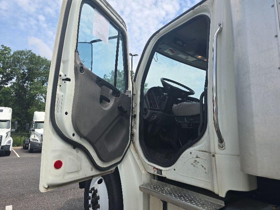 Medium Duty Box Truck-Light and Medium Duty Trucks-Freightliner-2022-M2-Atlanta (Forest Park)-GA-243,805\n\t\tmiles-$ 53,000 - Image 16