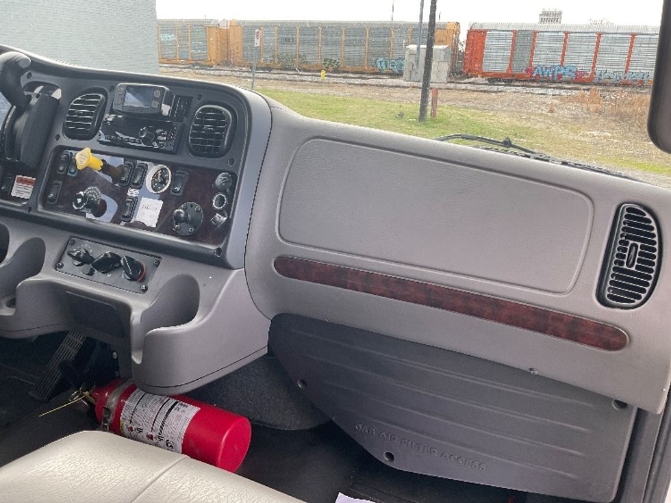 Medium Duty Box Truck-Light and Medium Duty Trucks-Freightliner-2022-M2-Atlanta-GA-241,532\n\t\tmiles-$ 58,000 - Image 21