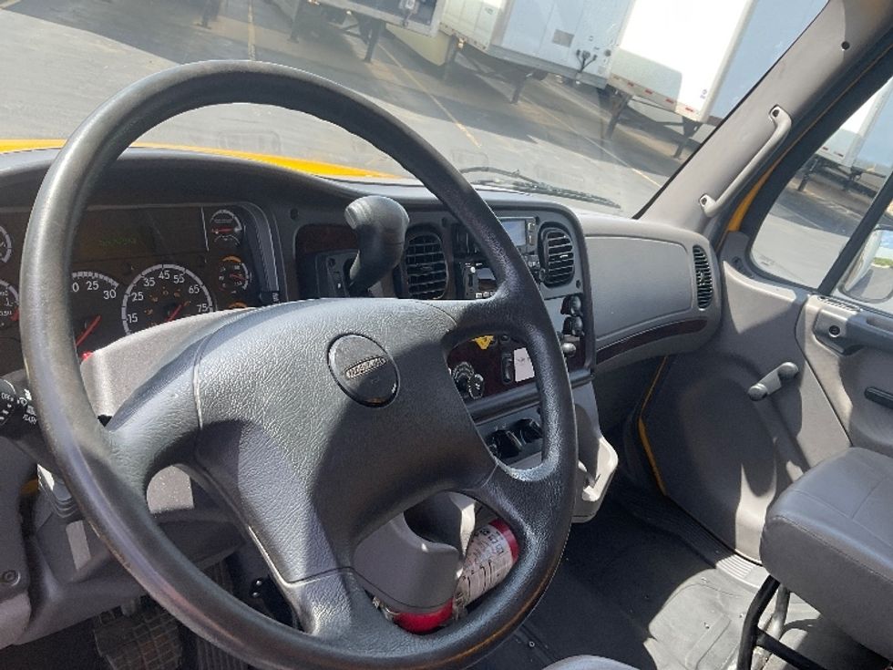 Medium Duty Box Truck-Light and Medium Duty Trucks-Freightliner-2022-M2-Aurora-CO-109,077\n\t\tmiles-$ 75,500 - Image 17