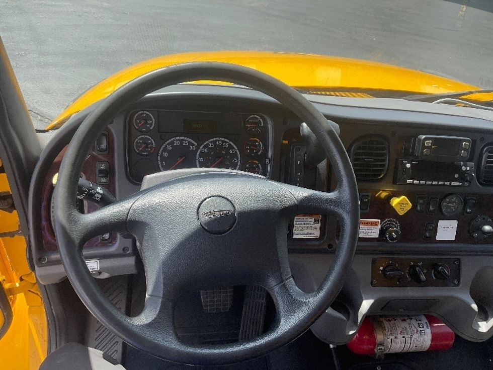 Medium Duty Box Truck-Light and Medium Duty Trucks-Freightliner-2022-M2-Aurora-CO-109,077\n\t\tmiles-$ 75,500 - Image 18