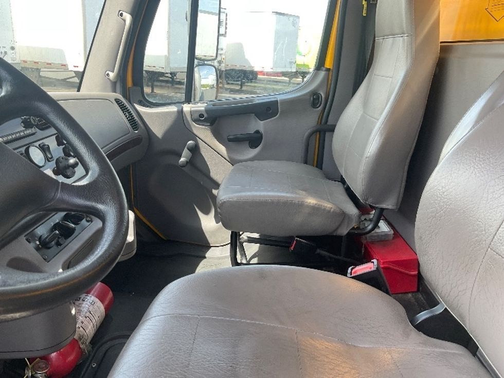 Medium Duty Box Truck-Light and Medium Duty Trucks-Freightliner-2022-M2-Aurora-CO-109,077\n\t\tmiles-$ 75,500 - Image 19