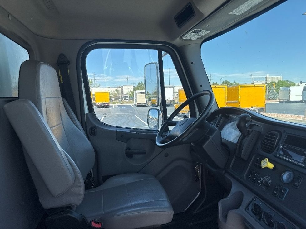 Medium Duty Box Truck-Light and Medium Duty Trucks-Freightliner-2022-M2-Aurora-CO-163,146\n\t\tmiles-$ 69,750 - Image 22