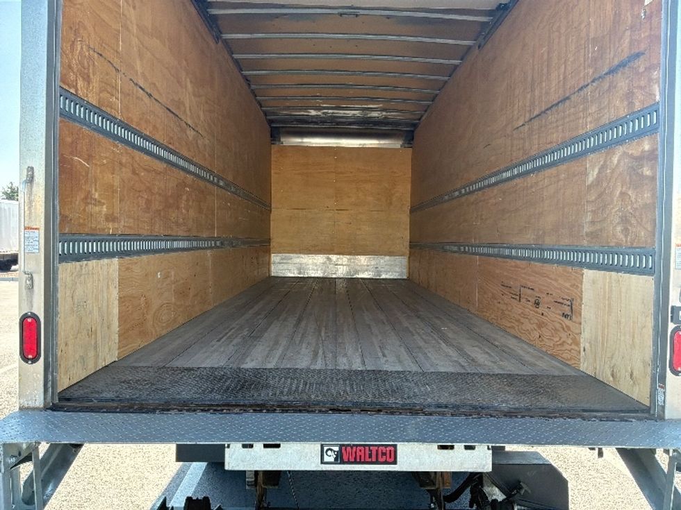 Medium Duty Box Truck-Light and Medium Duty Trucks-Freightliner-2022-M2-Aurora-CO-172,838\n\t\tmiles-$ 65,500 - Image 10