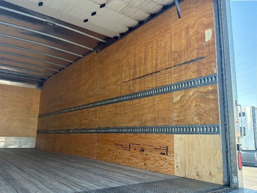 Medium Duty Box Truck-Light and Medium Duty Trucks-Freightliner-2022-M2-Aurora-CO-172,838\n\t\tmiles-$ 65,500 - Image 12