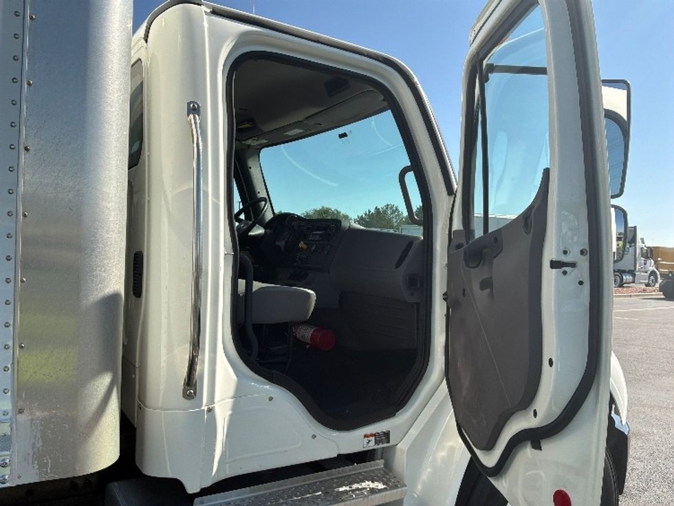 Medium Duty Box Truck-Light and Medium Duty Trucks-Freightliner-2022-M2-Aurora-CO-172,838\n\t\tmiles-$ 65,500 - Image 20