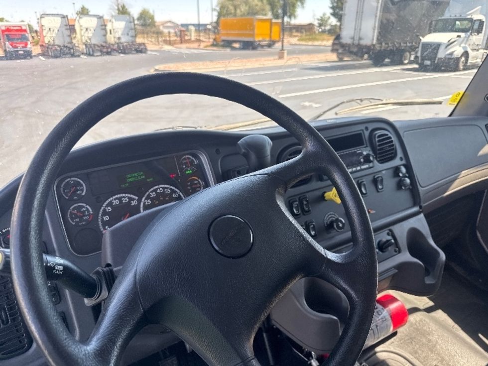 Medium Duty Box Truck-Light and Medium Duty Trucks-Freightliner-2022-M2-Aurora-CO-197,088\n\t\tmiles-$ 63,750 - Image 17