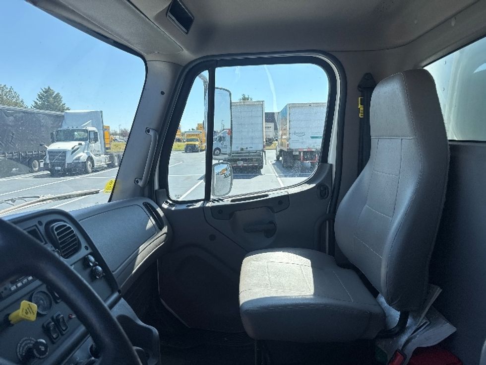 Medium Duty Box Truck-Light and Medium Duty Trucks-Freightliner-2022-M2-Aurora-CO-197,088\n\t\tmiles-$ 63,750 - Image 19