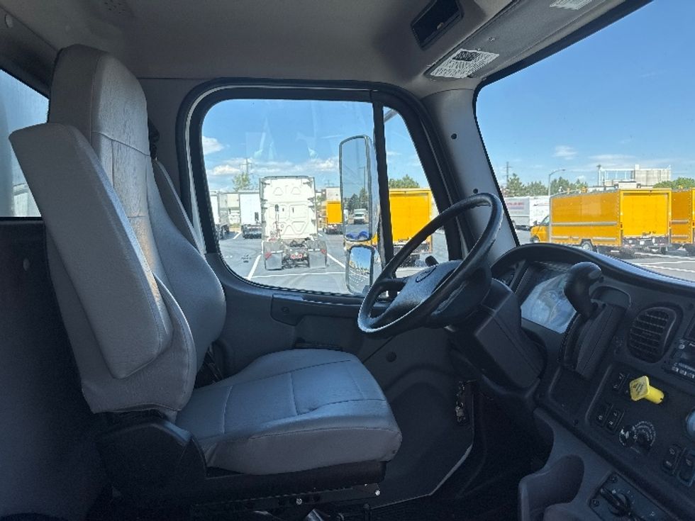 Medium Duty Box Truck-Light and Medium Duty Trucks-Freightliner-2022-M2-Aurora-CO-197,088\n\t\tmiles-$ 63,750 - Image 22