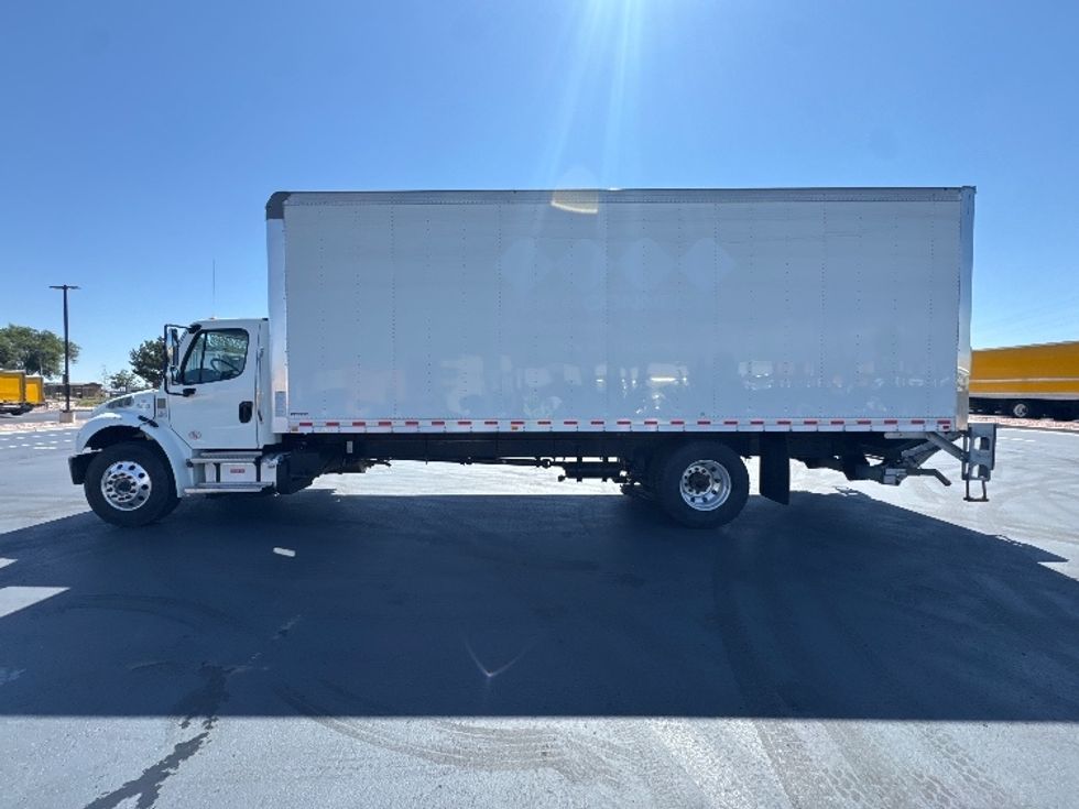 Medium Duty Box Truck-Light and Medium Duty Trucks-Freightliner-2022-M2-Aurora-CO-197,088\n\t\tmiles-$ 63,750 - Image 4