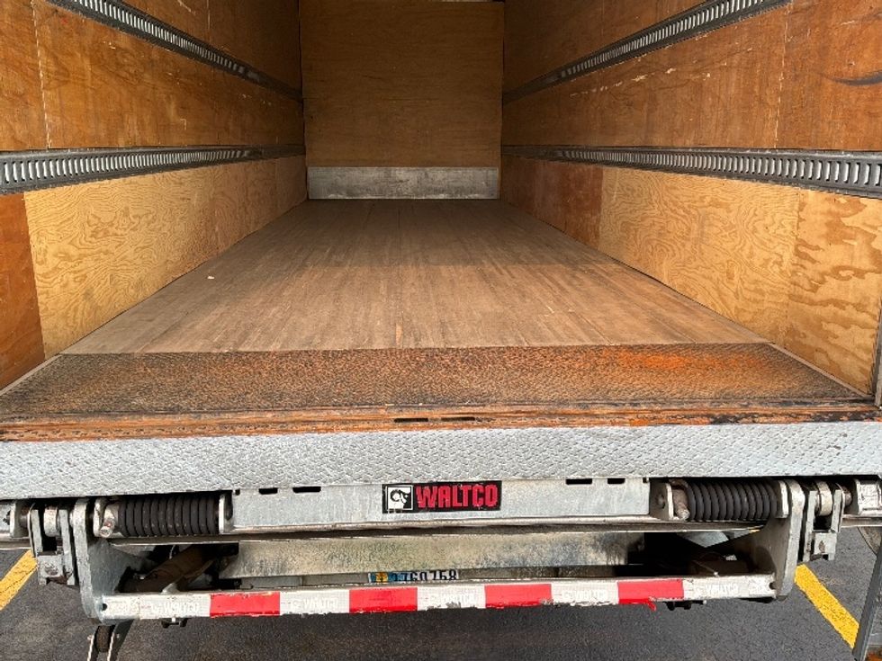 Medium Duty Box Truck-Light and Medium Duty Trucks-Freightliner-2022-M2-Aurora-CO-205,225\n\t\tmiles-$ 56,500 - Image 10