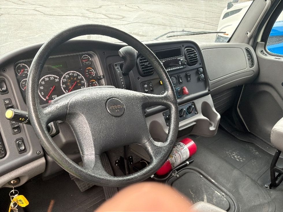 Medium Duty Box Truck-Light and Medium Duty Trucks-Freightliner-2022-M2-Aurora-CO-205,225\n\t\tmiles-$ 56,500 - Image 17