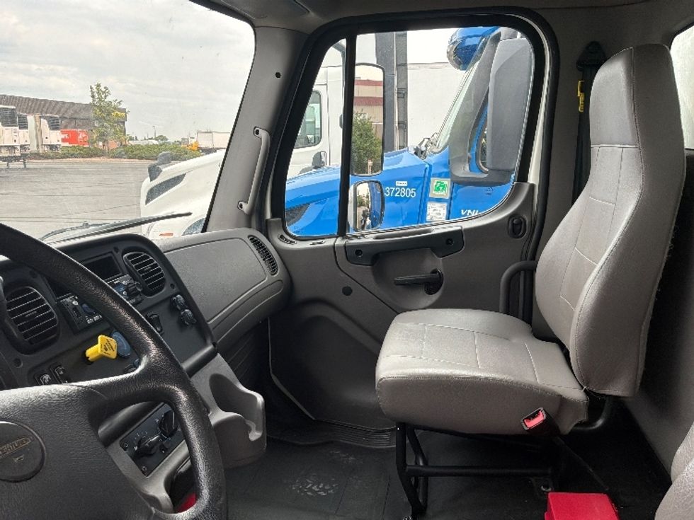 Medium Duty Box Truck-Light and Medium Duty Trucks-Freightliner-2022-M2-Aurora-CO-205,225\n\t\tmiles-$ 56,500 - Image 19