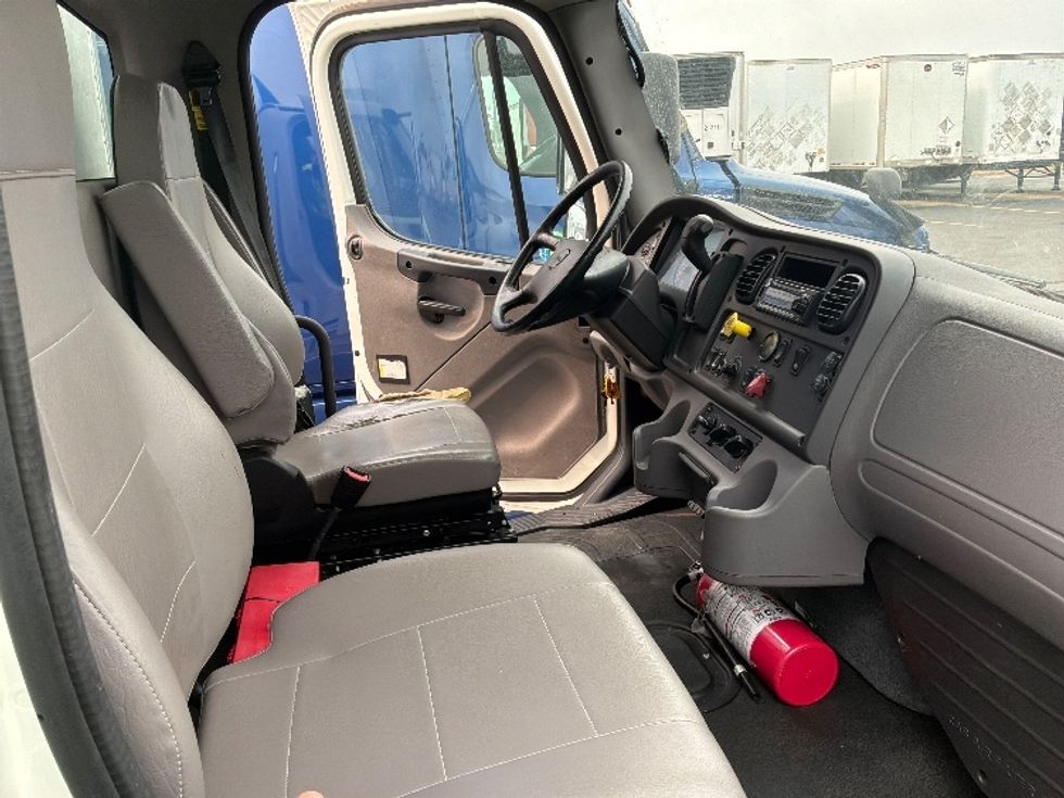 Medium Duty Box Truck-Light and Medium Duty Trucks-Freightliner-2022-M2-Aurora-CO-205,225\n\t\tmiles-$ 56,500 - Image 22