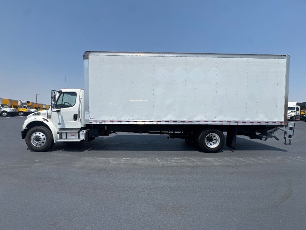 Medium Duty Box Truck-Light and Medium Duty Trucks-Freightliner-2022-M2-Aurora-CO-205,225\n\t\tmiles-$ 56,500 - Image 4