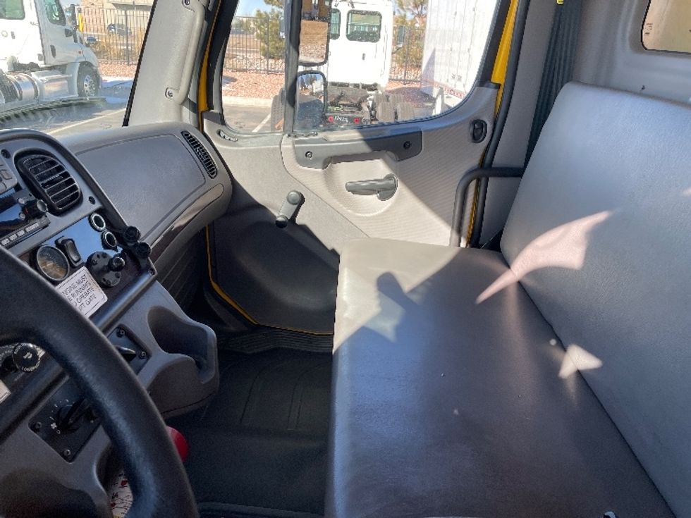 Medium Duty Box Truck-Light and Medium Duty Trucks-Freightliner-2022-M2-Aurora-CO-246,151\n\t\tmiles-$ 52,500 - Image 19