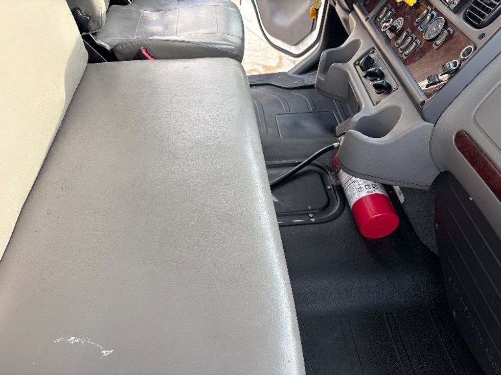 Medium Duty Box Truck-Light and Medium Duty Trucks-Freightliner-2022-M2-Aurora-CO-96,543\n\t\tmiles-$ 78,750 - Image 21