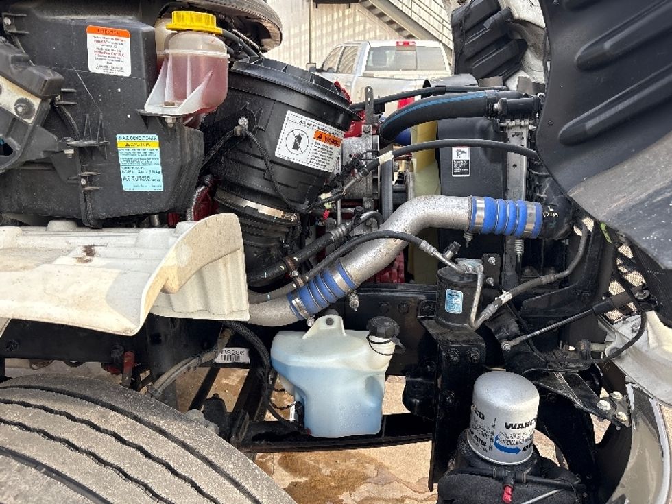 Medium Duty Box Truck-Light and Medium Duty Trucks-Freightliner-2022-M2-Aurora-CO-96,543\n\t\tmiles-$ 78,750 - Image 22