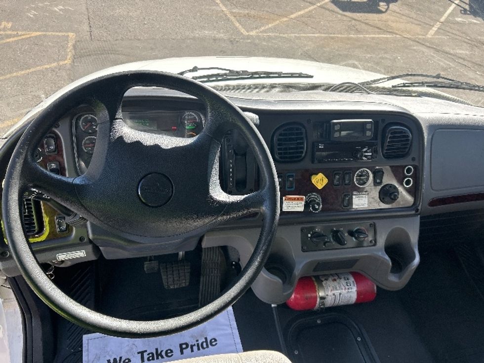 Medium Duty Box Truck-Light and Medium Duty Trucks-Freightliner-2022-M2-Aurora-CO-99,335\n\t\tmiles-$ 76,750 - Image 18