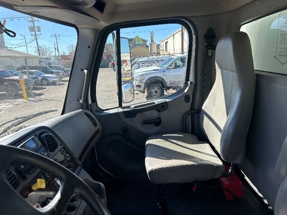 Medium Duty Box Truck-Light and Medium Duty Trucks-Freightliner-2022-M2-Aurora-CO-99,335\n\t\tmiles-$ 76,750 - Image 19