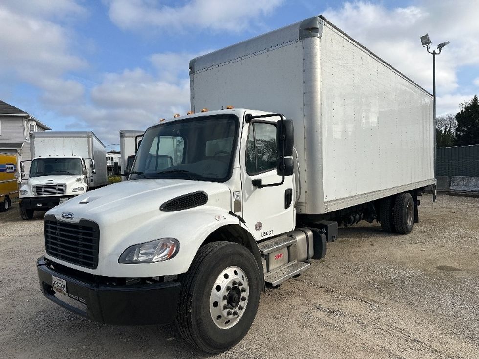 Medium Duty Box Truck-Light and Medium Duty Trucks-Freightliner-2022-M2-Baltimore-MD-221,047\n\t\tmiles-$ 53,000 - Image 1