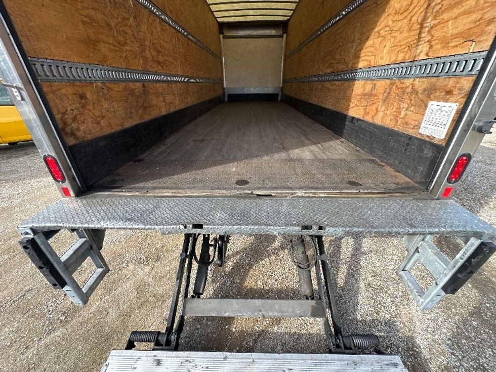 Medium Duty Box Truck-Light and Medium Duty Trucks-Freightliner-2022-M2-Baltimore-MD-221,047\n\t\tmiles-$ 53,000 - Image 10