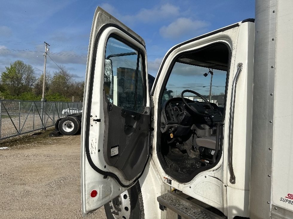Medium Duty Box Truck-Light and Medium Duty Trucks-Freightliner-2022-M2-Baltimore-MD-221,047\n\t\tmiles-$ 53,000 - Image 16
