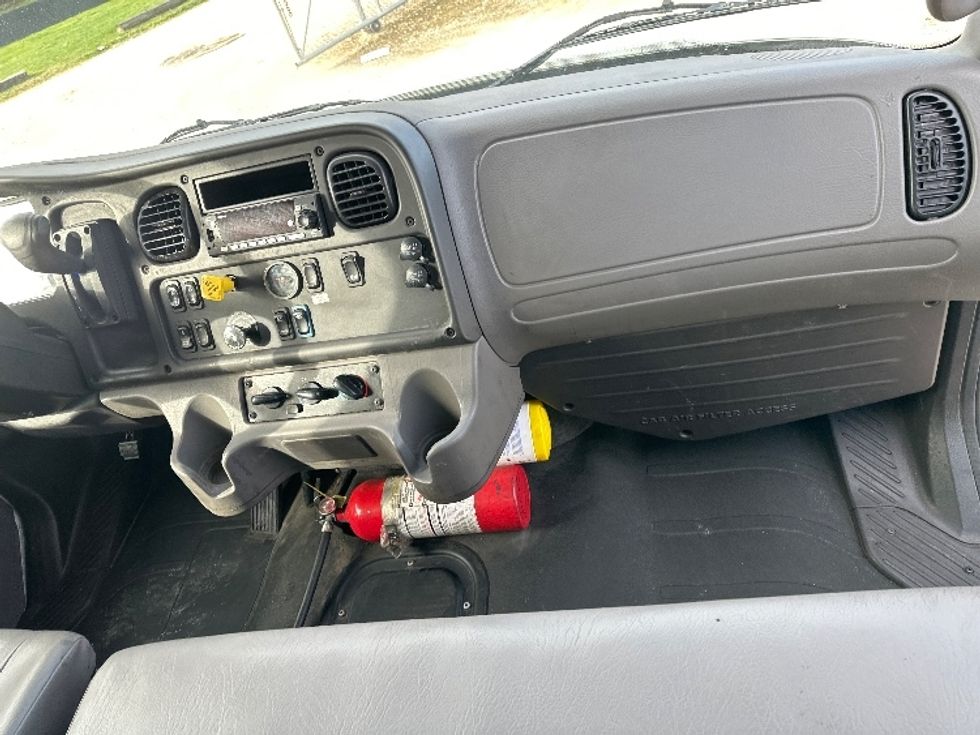 Medium Duty Box Truck-Light and Medium Duty Trucks-Freightliner-2022-M2-Baltimore-MD-221,047\n\t\tmiles-$ 53,000 - Image 21