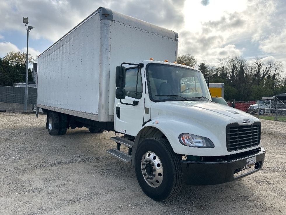 Medium Duty Box Truck-Light and Medium Duty Trucks-Freightliner-2022-M2-Baltimore-MD-221,047\n\t\tmiles-$ 53,000 - Image 3