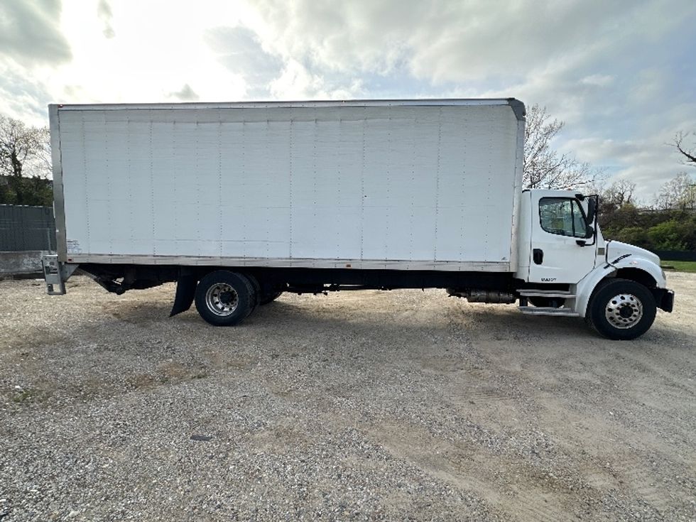 Medium Duty Box Truck-Light and Medium Duty Trucks-Freightliner-2022-M2-Baltimore-MD-221,047\n\t\tmiles-$ 53,000 - Image 4