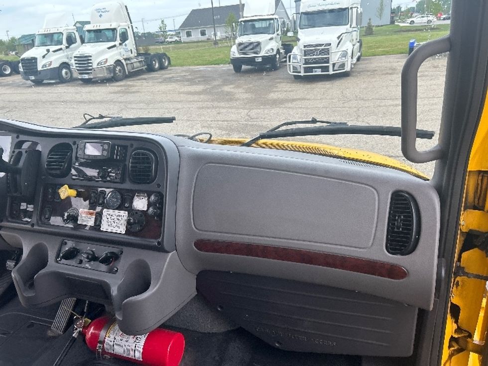 Medium Duty Box Truck-Light and Medium Duty Trucks-Freightliner-2022-M2-Battle Creek-MI-264,870\n\t\tmiles-$ 44,000 - Image 21