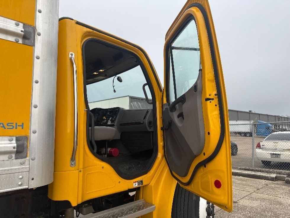 Medium Duty Box Truck-Light and Medium Duty Trucks-Freightliner-2022-M2-Beaumont-TX-84,868\n\t\tmiles-$ 79,000 - Image 20