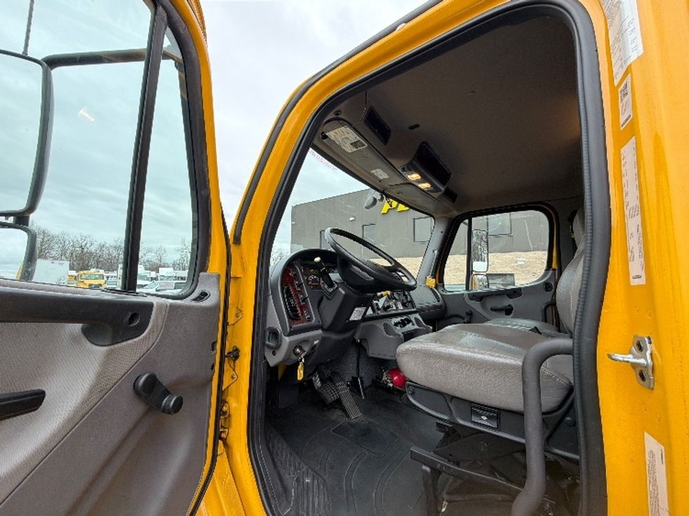 Medium Duty Box Truck-Light and Medium Duty Trucks-Freightliner-2022-M2-Belcamp-MD-12,570\n\t\tmiles-$ 83,250 - Image 16