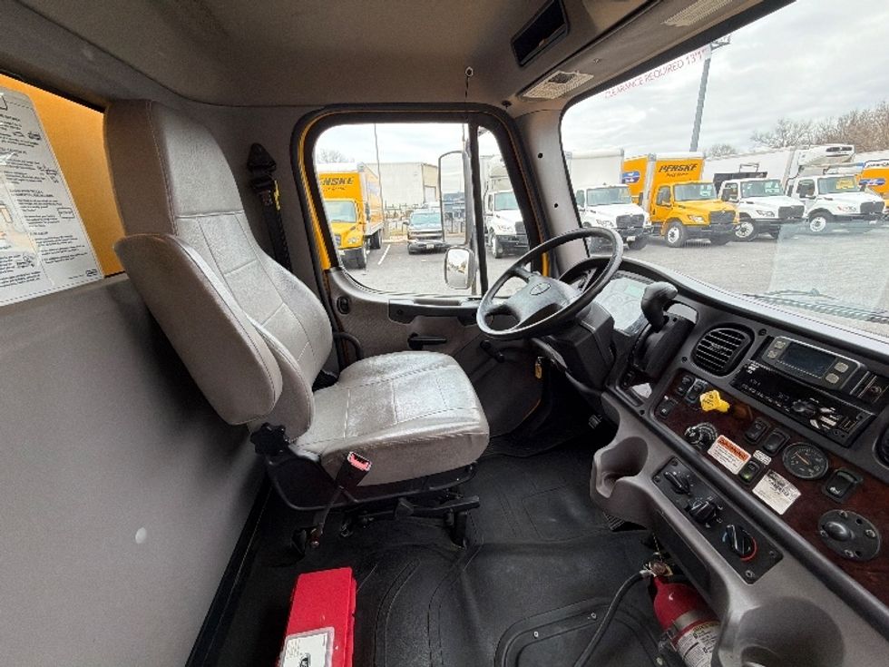 Medium Duty Box Truck-Light and Medium Duty Trucks-Freightliner-2022-M2-Belcamp-MD-12,570\n\t\tmiles-$ 83,250 - Image 22