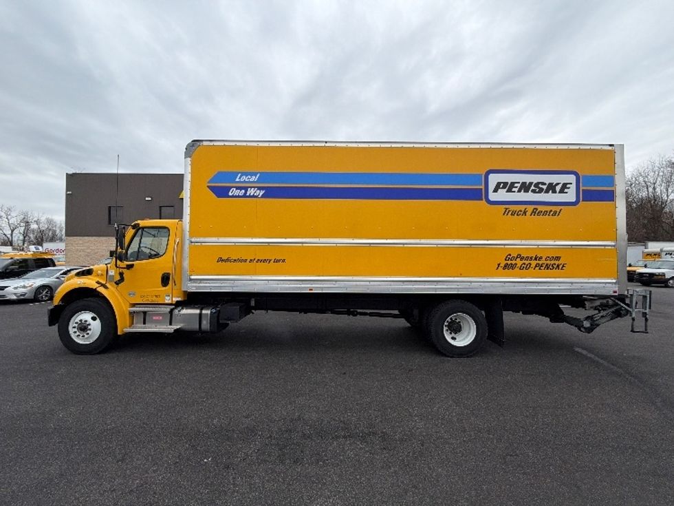 Medium Duty Box Truck-Light and Medium Duty Trucks-Freightliner-2022-M2-Belcamp-MD-12,570\n\t\tmiles-$ 83,250 - Image 4