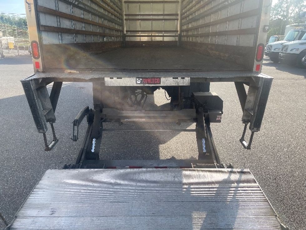 Medium Duty Box Truck-Light and Medium Duty Trucks-Freightliner-2022-M2-Belcamp-MD-158,192\n\t\tmiles-$ 57,250 - Image 10