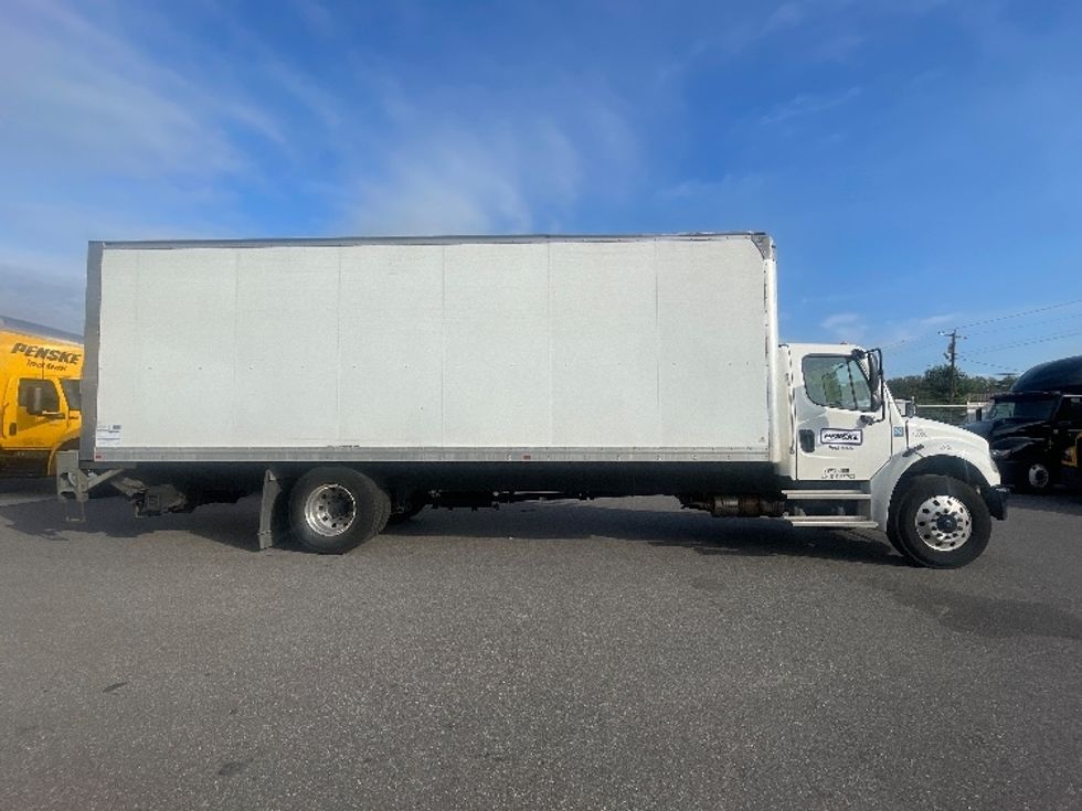 Medium Duty Box Truck-Light and Medium Duty Trucks-Freightliner-2022-M2-Belcamp-MD-158,192\n\t\tmiles-$ 57,250 - Image 15