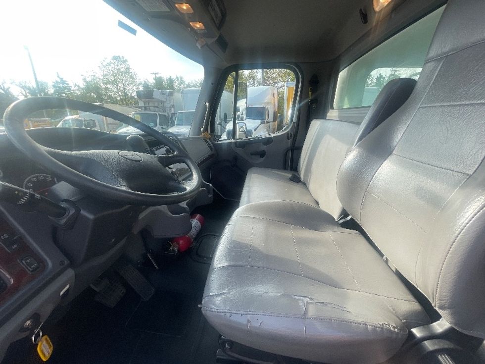 Medium Duty Box Truck-Light and Medium Duty Trucks-Freightliner-2022-M2-Belcamp-MD-158,192\n\t\tmiles-$ 57,250 - Image 18
