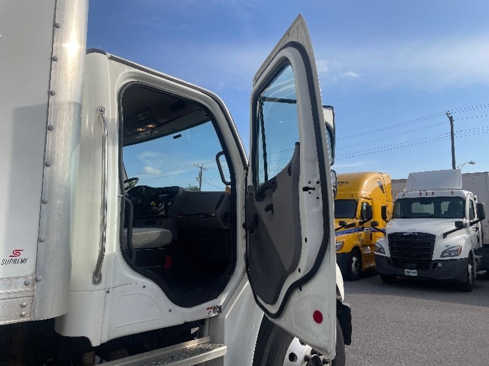 Medium Duty Box Truck-Light and Medium Duty Trucks-Freightliner-2022-M2-Belcamp-MD-158,192\n\t\tmiles-$ 57,250 - Image 20