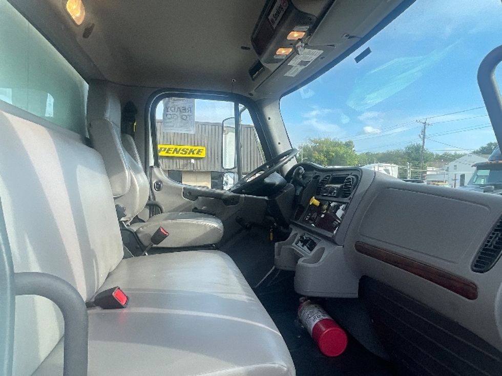 Medium Duty Box Truck-Light and Medium Duty Trucks-Freightliner-2022-M2-Belcamp-MD-158,192\n\t\tmiles-$ 57,250 - Image 22