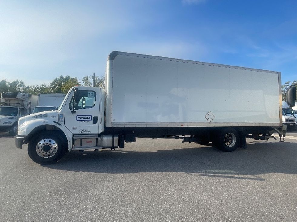 Medium Duty Box Truck-Light and Medium Duty Trucks-Freightliner-2022-M2-Belcamp-MD-158,192\n\t\tmiles-$ 57,250 - Image 4