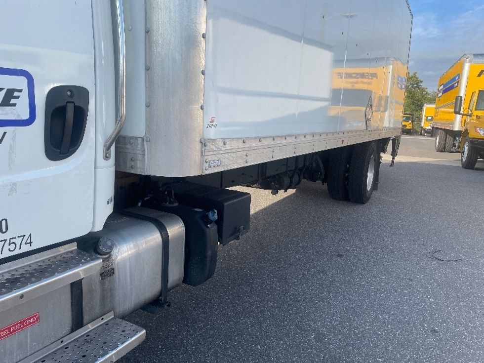 Medium Duty Box Truck-Light and Medium Duty Trucks-Freightliner-2022-M2-Belcamp-MD-158,192\n\t\tmiles-$ 57,250 - Image 5