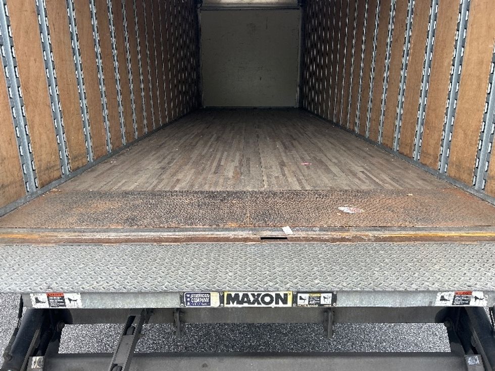 Medium Duty Box Truck-Light and Medium Duty Trucks-Freightliner-2022-M2-Belcamp-MD-193,074\n\t\tmiles-$ 62,500 - Image 10