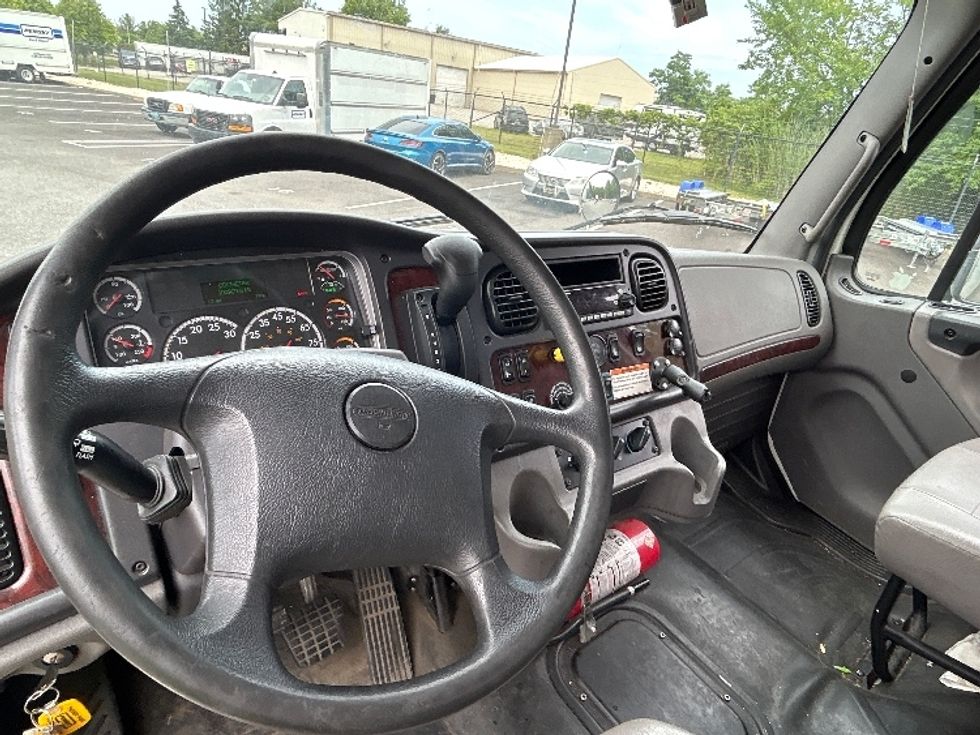 Medium Duty Box Truck-Light and Medium Duty Trucks-Freightliner-2022-M2-Belcamp-MD-193,074\n\t\tmiles-$ 62,500 - Image 17