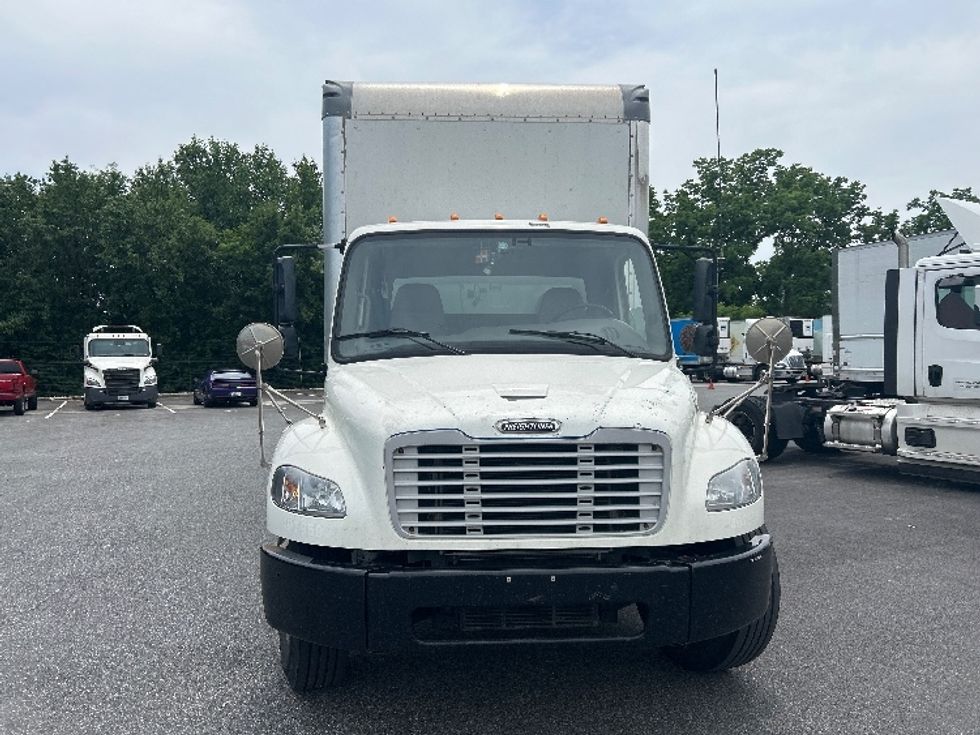 Medium Duty Box Truck-Light and Medium Duty Trucks-Freightliner-2022-M2-Belcamp-MD-193,074\n\t\tmiles-$ 62,500 - Image 2