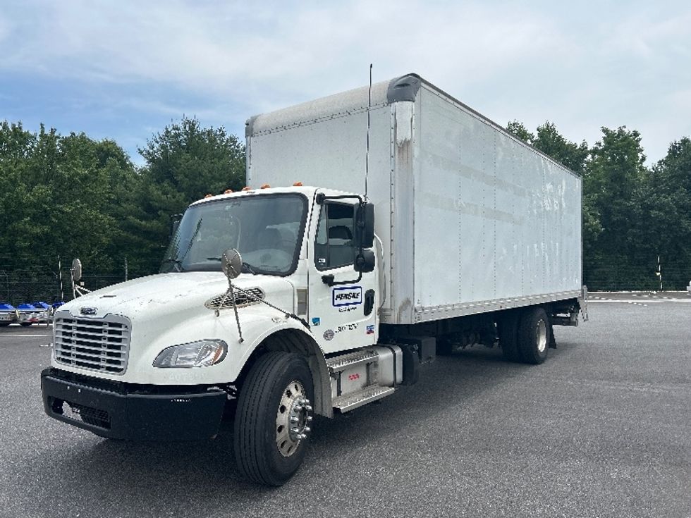Medium Duty Box Truck-Light and Medium Duty Trucks-Freightliner-2022-M2-Belcamp-MD-193,074\n\t\tmiles-$ 62,500 - Image 3